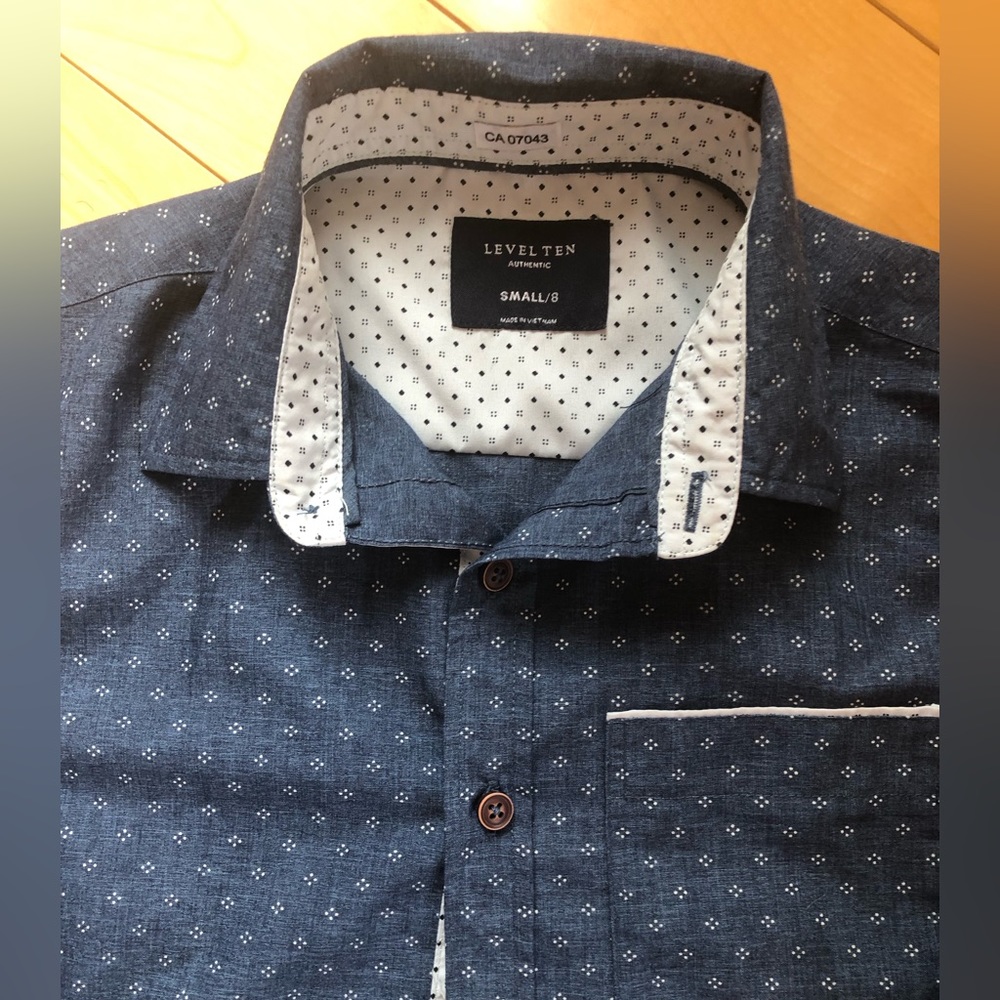 Long sleeve smart shirt blue with small white star pattern fur occasions size 8